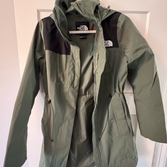 Women’s North Face Jacket - Picture 1 of 3